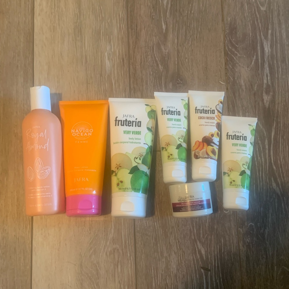 Jafra lotion bundle
